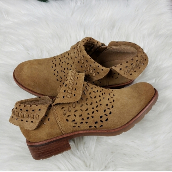 Sofft leather lazer cut booties 8.5 - Picture 12 of 15